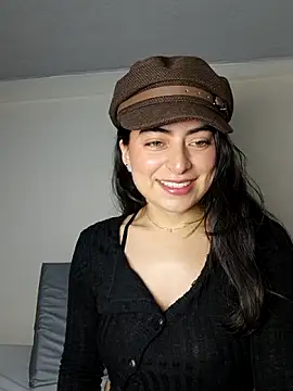 saasha Petit online show from 03.03.26