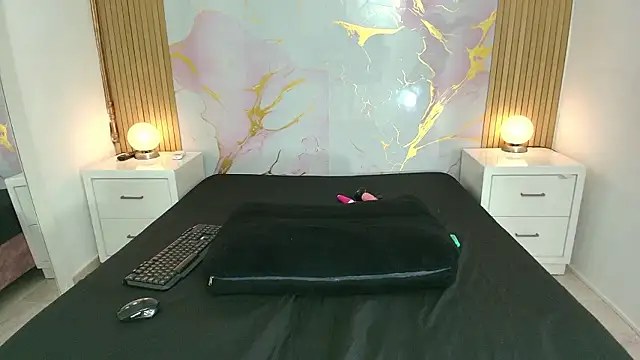 AprillRoss online show from 03.12.26