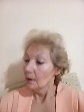 Snapshot of Calypso-Loove chatting on 12.17.25 Calypso-Loove online show from 12.17.25