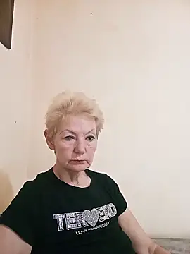 Snapshot of Calypso-Loove chatting on 05.31.26 Calypso-Loove online show from 05.31.26