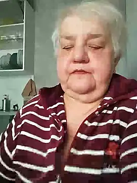 Snapshot of HapinessLovee chatting on 04.30.26 HapinessLovee online show from 04.30.26
