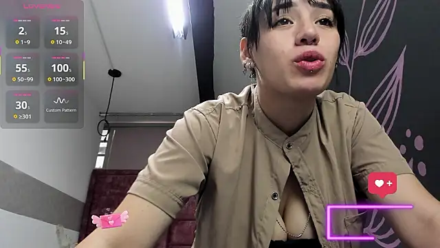 Kiara Fox   online show from 02.11.26