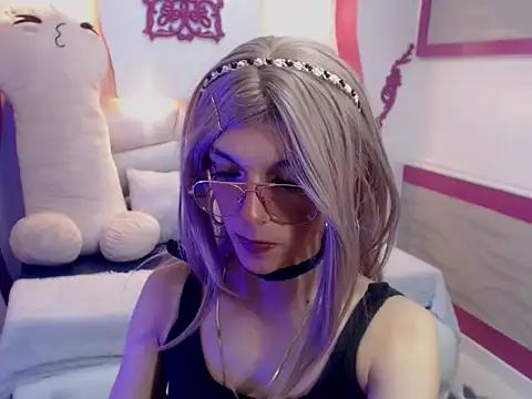 Snapshot of Lis_Pearson chatting on 01.14.26 Lis Pearson online show from 01.14.26