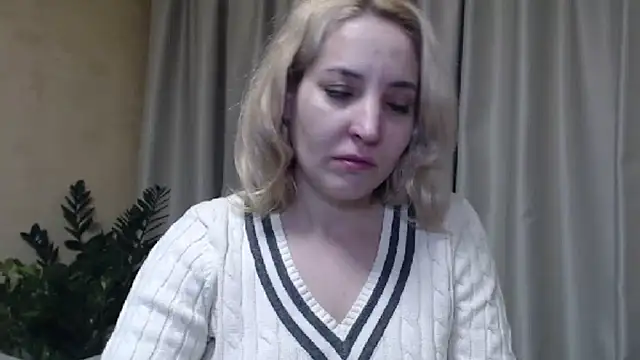Snapshot of sweetpussy chatting on 01.23.25 sweetpussy online show from 01.23.25