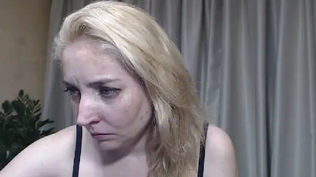 Snapshot of sweetpussy chatting on 06.30.26 sweetpussy online show from 06.30.26