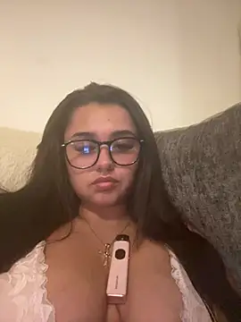 Wild Busty Niyah XX online show from 03.11.26