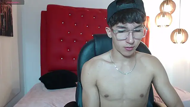 Snapshot of jeremy_job chatting on 12.22.25 jeremy job online show from 12.22.25