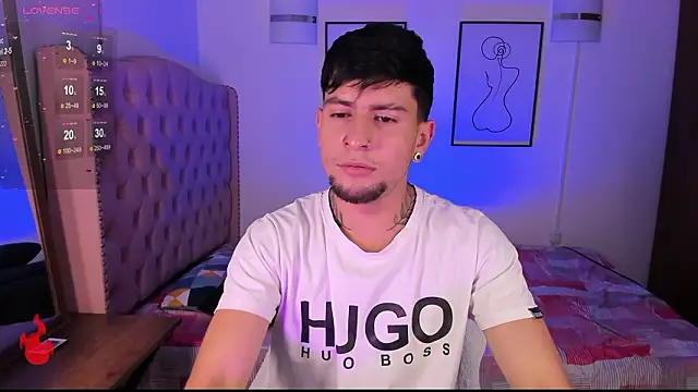 Snapshot of vaalentiino chatting on 02.04.26 vaalentiino online show from 02.04.26