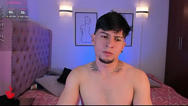 Snapshot of vaalentiino chatting on 02.05.26 vaalentiino online show from 02.05.26