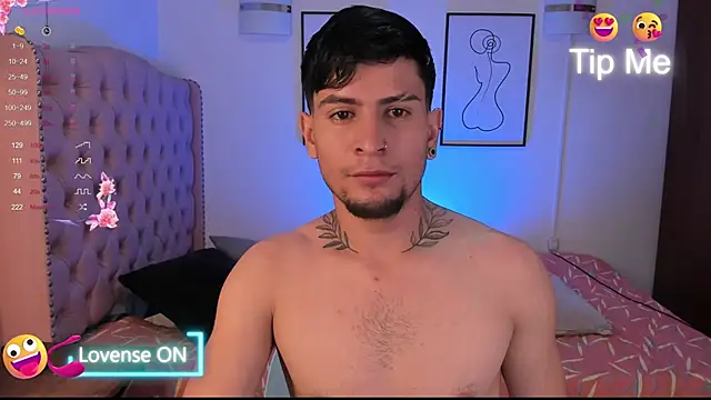 Snapshot of vaalentiino chatting on 02.10.26 vaalentiino online show from 02.10.26