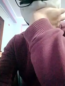 daisytaylorx1 online show from 02.05.26