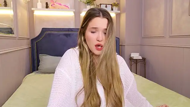 Snapshot of Lina_Sinerz chatting on 02.13.26 Lina Sinerz online show from 02.13.26