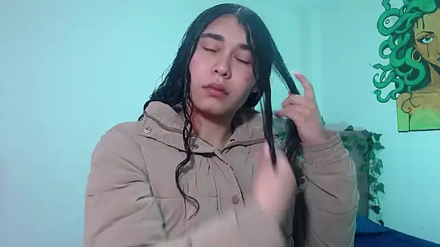 naomybenedetti online show from 12.22.25