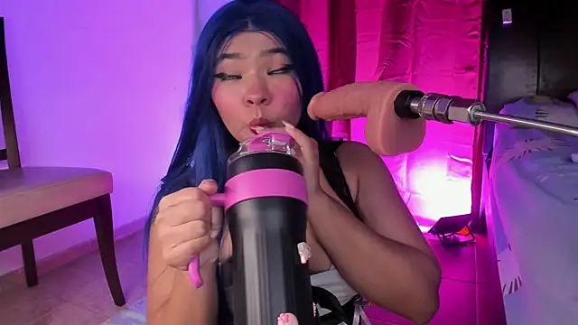 Snapshot of MarilinMorgan chatting on 12.18.25 MarilinMorgan online show from 12.18.25