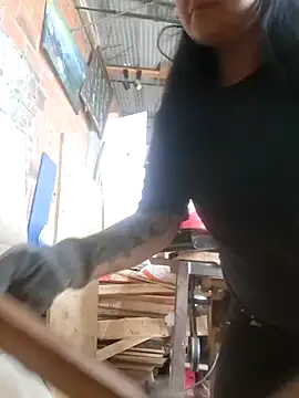 Snapshot of Magenta_Moon chatting on 12.17.25 Magenta Moon online show from 12.17.25