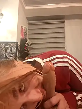 Snapshot of Magenta_Moon chatting on 01.09.26 Magenta Moon online show from 01.09.26