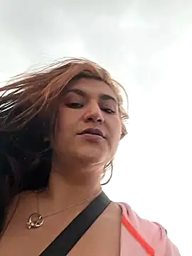 Snapshot of Magenta_Moon chatting on 01.10.26 Magenta Moon online show from 01.10.26