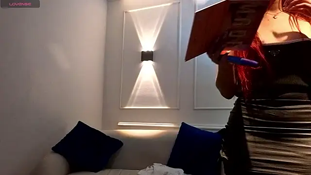 Snapshot of scarlettvg chatting on 01.10.26 scarlettvg online show from 01.10.26