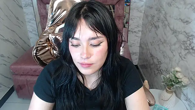 Laksmy v online show from 12.21.25