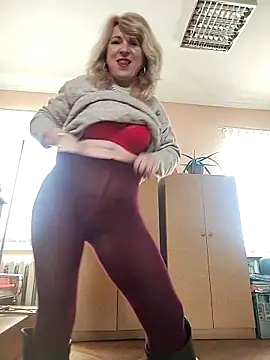 Snapshot of AhlyssaLove1155 chatting on 03.03.26 AhlyssaLove1155 online show from 03.03.26