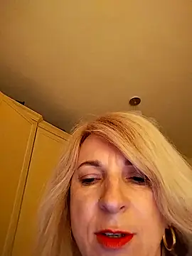 Snapshot of AhlyssaLove1155 chatting on 04.03.26 AhlyssaLove1155 online show from 04.03.26