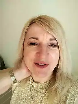 Snapshot of AhlyssaLove1155 chatting on 04.05.26 AhlyssaLove1155 online show from 04.05.26