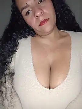 Snapshot of hot_bruntte chatting on 01.06.26 hot bruntte online show from 01.06.26