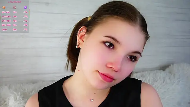 Snapshot of SolBurri chatting on 02.28.26 SolBurri online show from 02.28.26