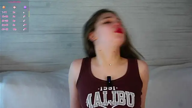 Snapshot of SolBurri chatting on 03.01.26 SolBurri online show from 03.01.26