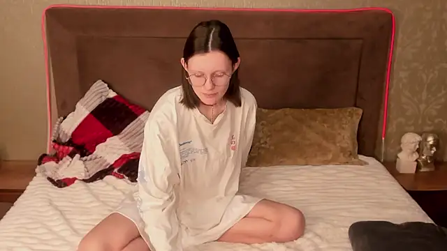 Snapshot of RoxyHerena chatting on 01.11.26 RoxyHerena online show from 01.11.26