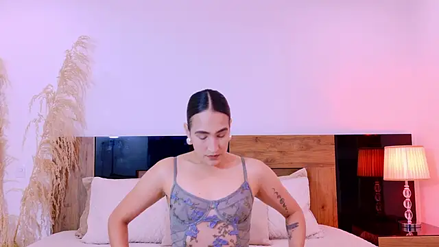 Snapshot of LucyHanks chatting on 05.14.26 LucyHanks online show from 05.14.26