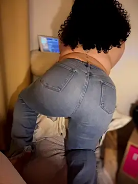 VanesssaMilf  online show from 02.22.26