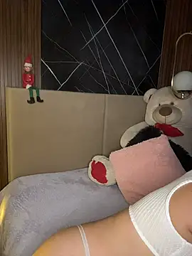 ValentinaEliot online show from 12.16.25