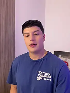 Goldenknight33 online show from 04.15.26