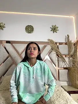 Zoey dim online show from 12.20.25