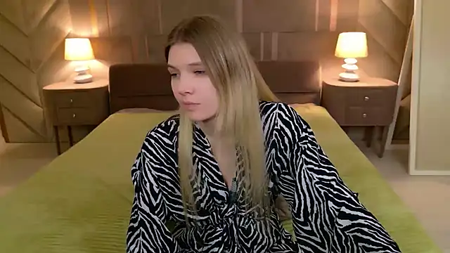 Vivien Hans online show from 03.18.26