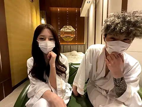 Snapshot of _noanyan_ chatting on 12.21.25 noanyan online show from 12.21.25