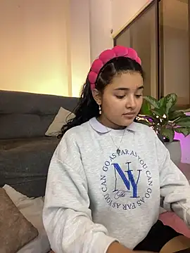 ladulcemary  online show from 01.16.26