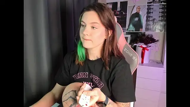 NikkieKitty online show from 01.16.26