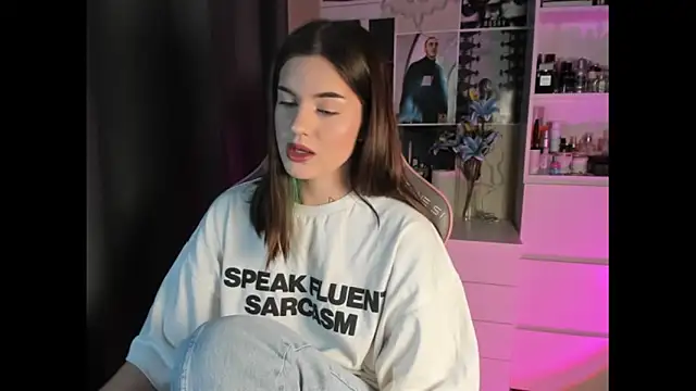 NikkieKitty online show from 02.13.26