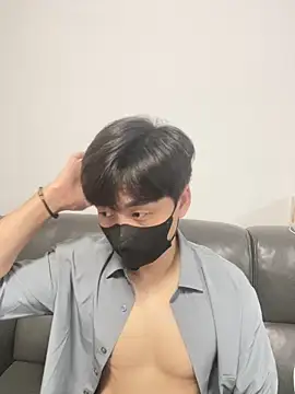 kimze7 online show from 12.18.25