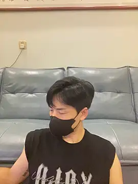 Snapshot of kimze7 chatting on 06.25.26 kimze7 online show from 06.25.26