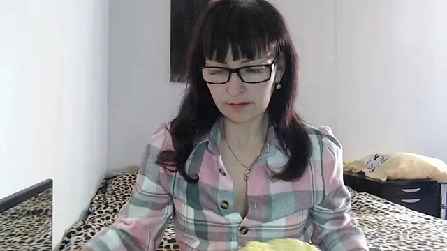 Snapshot of Eila_Morigan chatting on 04.22.26 Eila Morigan online show from 04.22.26