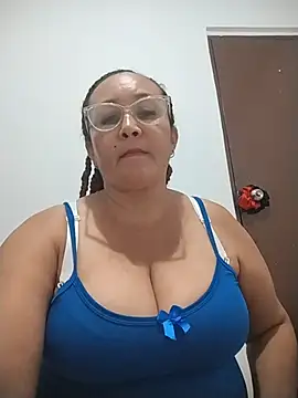 Nini Love  online show from 01.17.26