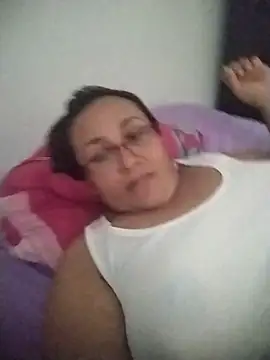 Nini Love  online show from 04.15.26