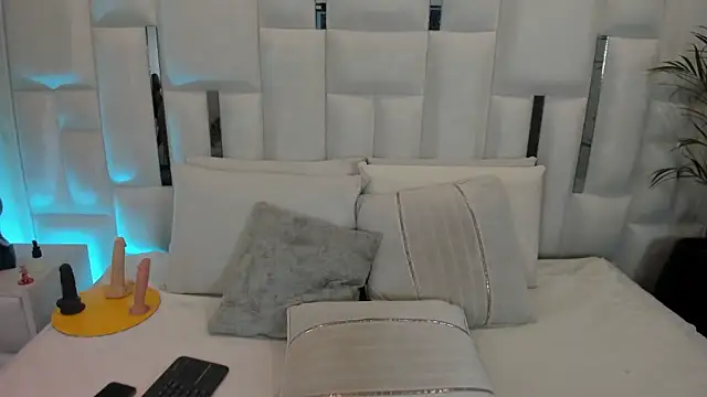 Im TaraBlack online show from 01.14.26