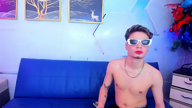 Snapshot of Alex_jeins_at chatting on 12.20.25 Alex jeins at online show from 12.20.25