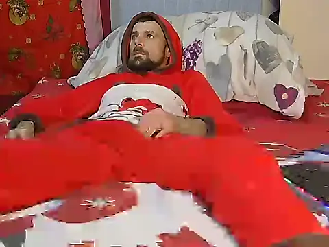 Snapshot of Pintiliescu chatting on 12.19.25 Pintiliescu online show from 12.19.25