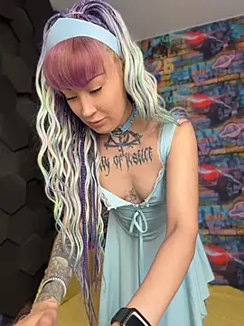 Snapshot of Tattoo__Moon chatting on 05.08.26 Tattoo Moon online show from 05.08.26