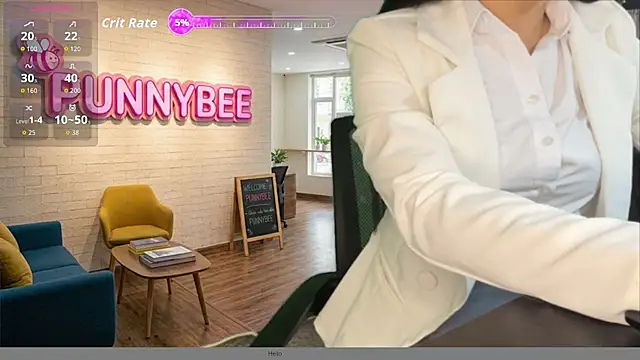 Snapshot of Punnybee chatting on 07.13.26 Punnybee online show from 07.13.26
